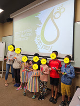 Load image into Gallery viewer, Melt and Pour soap making workshop for children